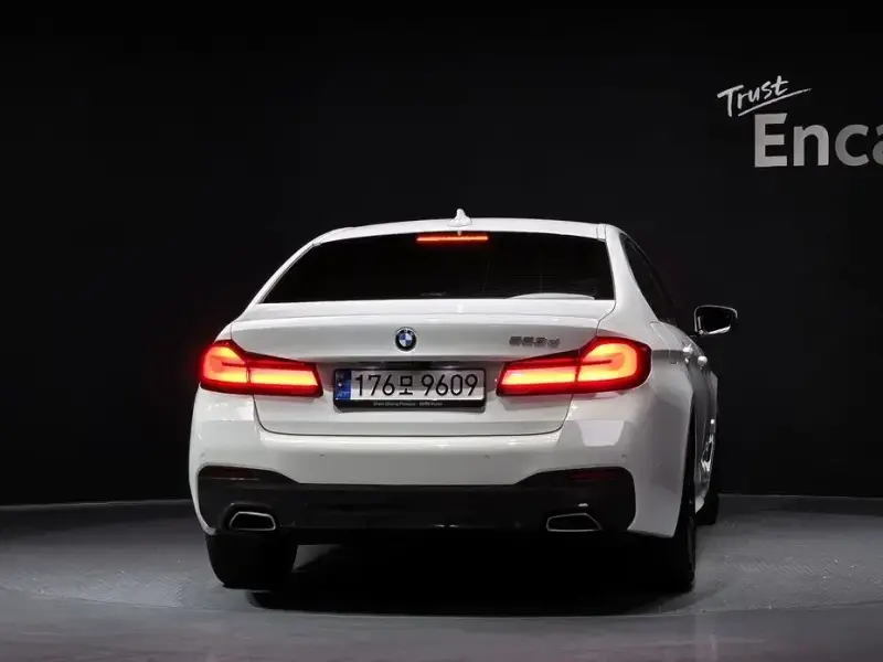 2022 BMW 5 серии с пробегом 65 655 км