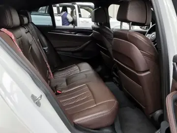 2022 BMW 5 серии с пробегом 65 655 км