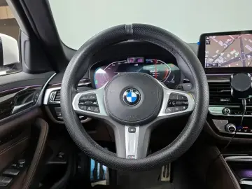 2022 BMW 5 серии с пробегом 65 655 км