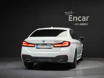 2022 BMW 5 серии с пробегом 29 570 км