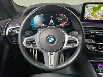2022 BMW 5 серии с пробегом 29 570 км