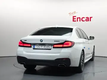 2022 BMW 5 серии с пробегом 75 067 км