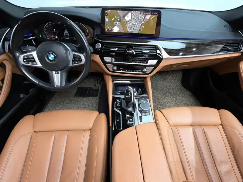 2022 BMW 5 серии с пробегом 75 067 км