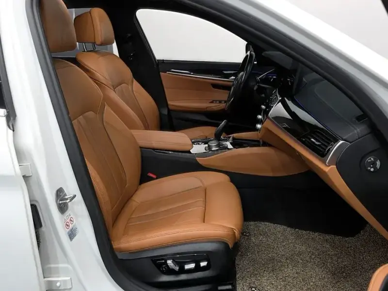 2022 BMW 5 серии с пробегом 75 067 км