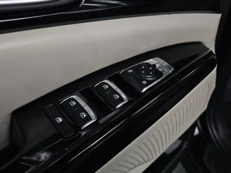 2022 Kia Carnival с пробегом 73 885 км