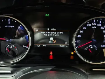 2022 Kia Carnival с пробегом 96 681 км