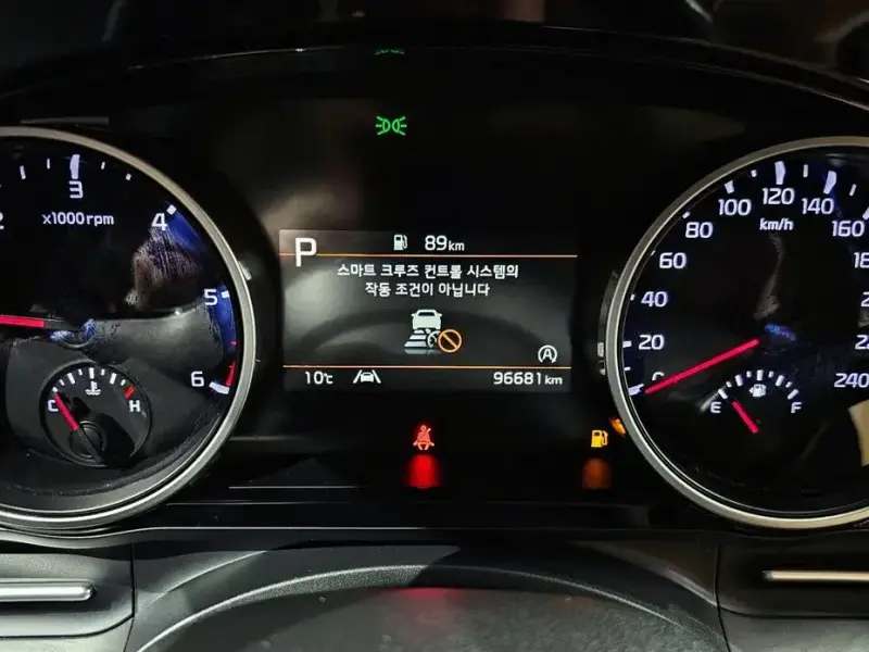 2022 Kia Carnival с пробегом 96 681 км