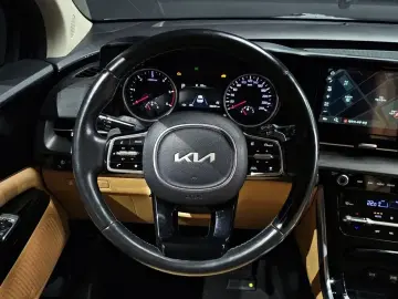 2022 Kia Carnival с пробегом 96 681 км