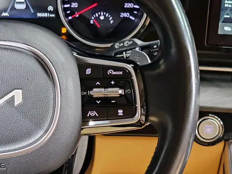 2022 Kia Carnival с пробегом 96 681 км