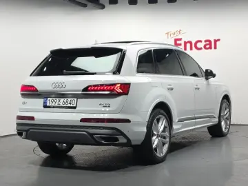 2023 Audi Q7 с пробегом 26 384 км