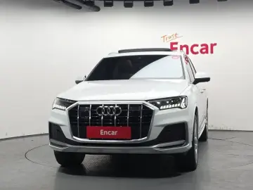2023 Audi Q7 с пробегом 26 384 км