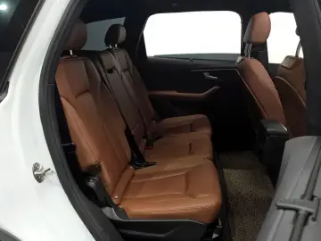 2023 Audi Q7 с пробегом 26 384 км