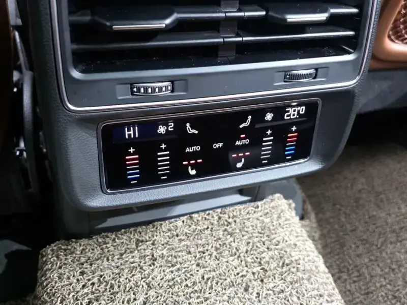 2023 Audi Q7 с пробегом 26 384 км