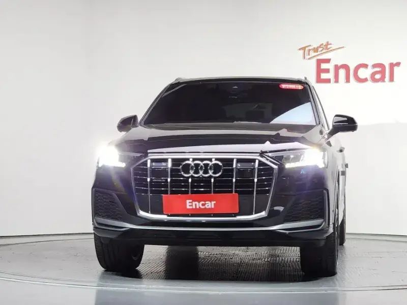 2023 Audi Q7 с пробегом 66 056 км