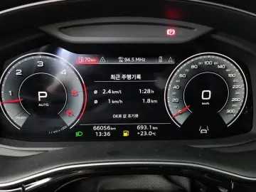 2023 Audi Q7 с пробегом 66 056 км