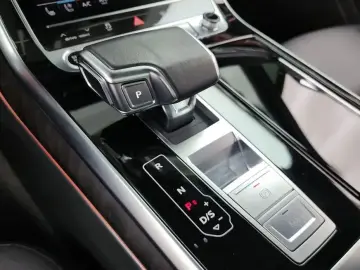 2023 Audi Q7 с пробегом 66 056 км