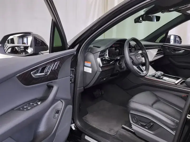 2023 Audi Q7 с пробегом 66 056 км