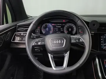 2023 Audi Q7 с пробегом 66 056 км