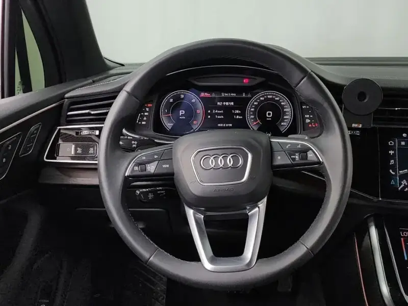 2023 Audi Q7 с пробегом 66 056 км