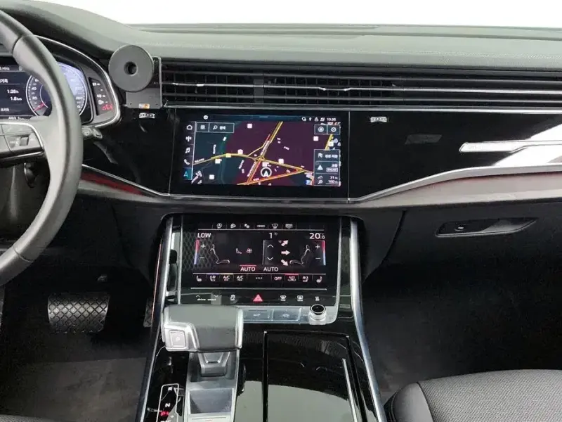 2023 Audi Q7 с пробегом 66 056 км
