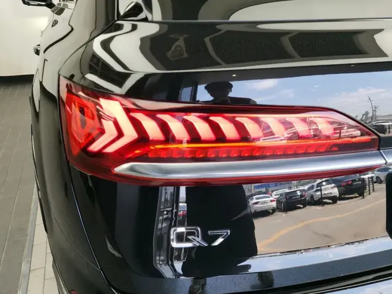 2023 Audi Q7 с пробегом 66 056 км