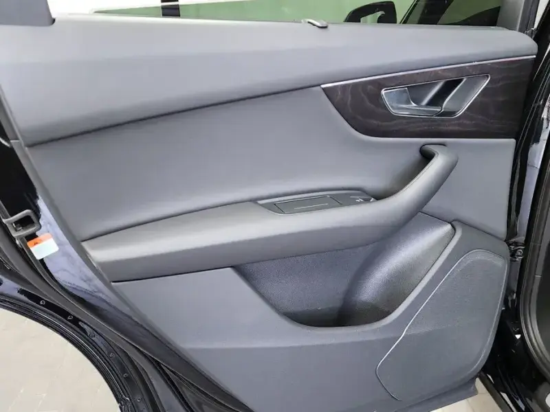 2023 Audi Q7 с пробегом 66 056 км