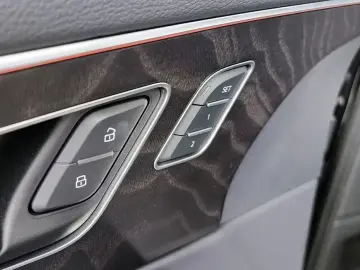 2023 Audi Q7 с пробегом 66 056 км