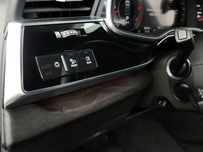 2023 Audi Q7 с пробегом 66 056 км