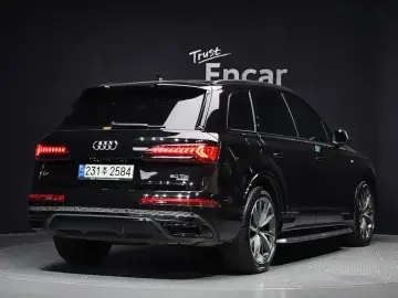 2023 Audi Q7 с пробегом 47 732 км