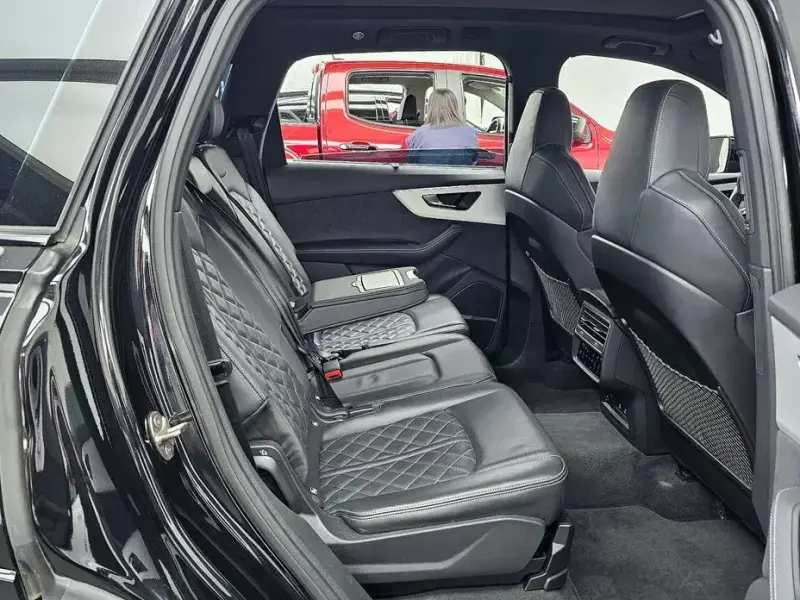2023 Audi Q7 с пробегом 47 732 км