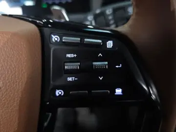 2023   с пробегом 48 992 км
