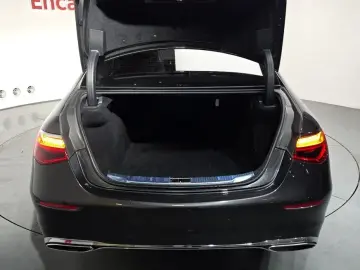 2023 Mercedes-Benz S-Класс с пробегом 60 736 км