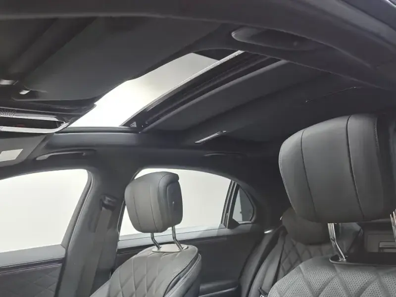 2023 Mercedes-Benz S-Класс с пробегом 17 266 км