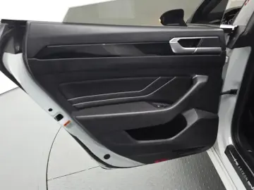 2022 Volkswagen Arteon с пробегом 63 015 км