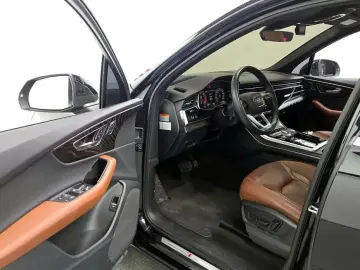 2021 Audi Q7 с пробегом 93 454 км