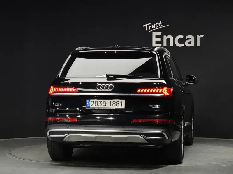 2022 Audi Q7 с пробегом 112 340 км