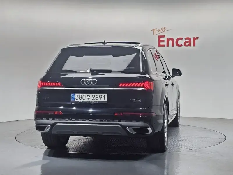 2021 Audi Q7 с пробегом 75 275 км