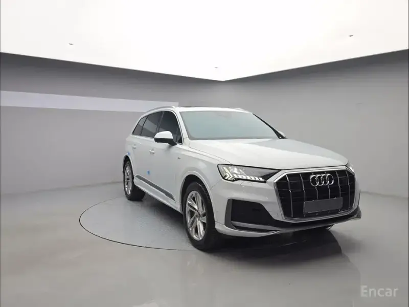 2021 Audi Q7 с пробегом 87 650 км