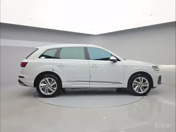 2021 Audi Q7 с пробегом 87 650 км