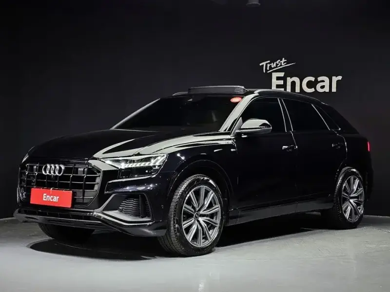 2021 Audi Q8 с пробегом 63 562 км