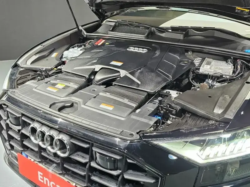 2021 Audi Q8 с пробегом 63 562 км
