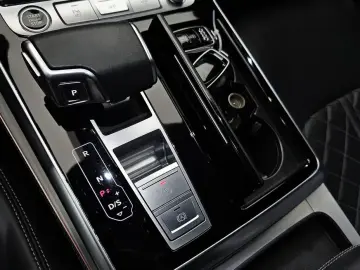 2021 Audi Q8 с пробегом 63 562 км