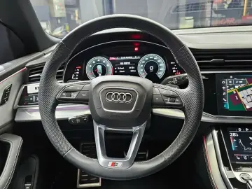 2021 Audi Q8 с пробегом 63 562 км