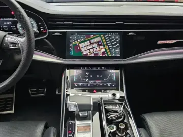 2021 Audi Q8 с пробегом 63 562 км