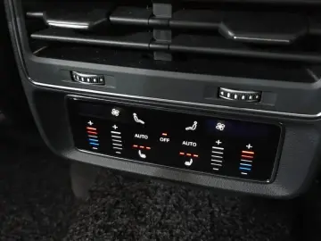 2021 Audi Q8 с пробегом 47 250 км