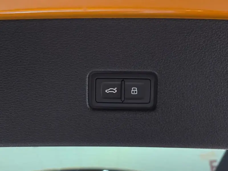 2021 Audi Q8 с пробегом 47 250 км