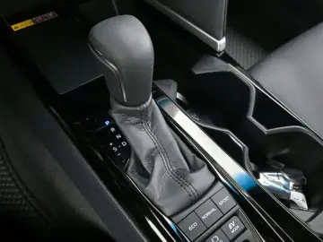 2025 Toyota Camry с пробегом 5 180 км