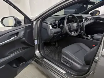 2025 Toyota Camry с пробегом 5 180 км