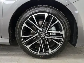 2025 Toyota Camry с пробегом 5 180 км