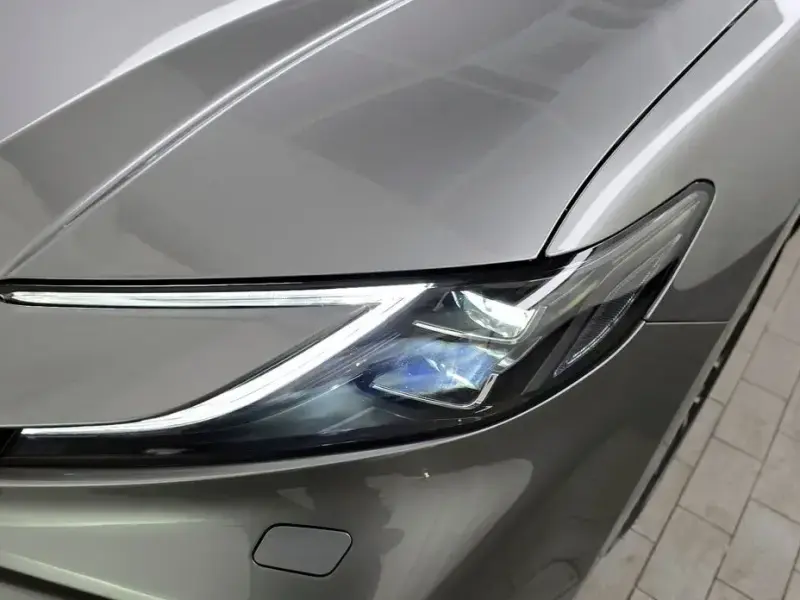 2025 Toyota Camry с пробегом 5 180 км